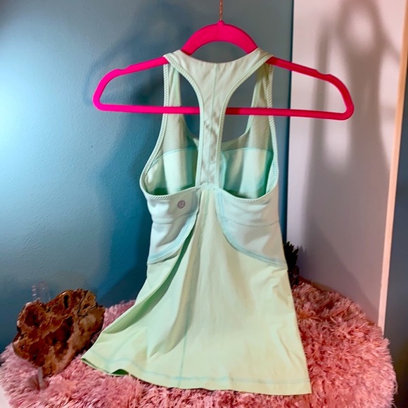RARE Lululemon Power Up Tank 4 Mint Moment LikNew - Picture 10 of 13